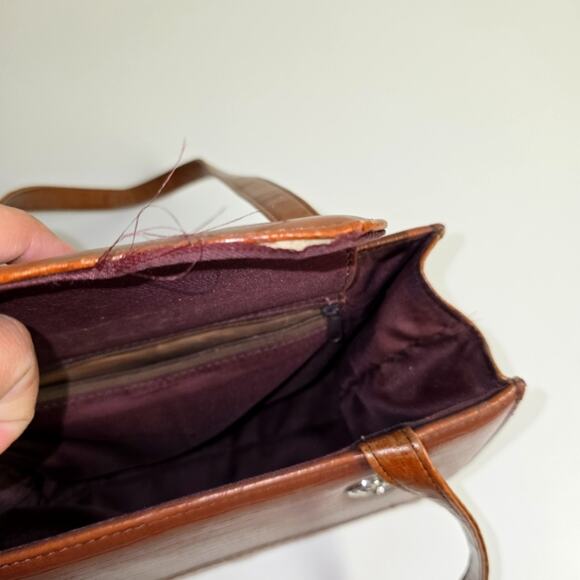 Unbranded Leather Purse with Silver Heart Accent - Picture 10 of 15